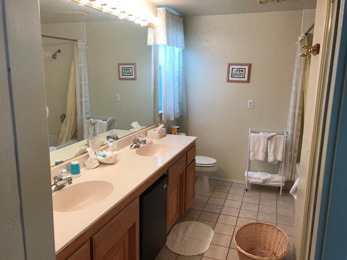 קאמבריה Captain'S Cove Inn מראה חיצוני תמונה