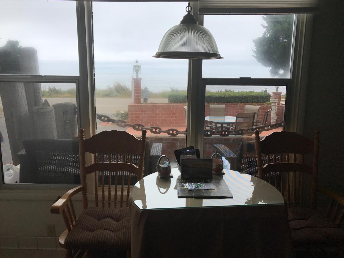 קאמבריה Captain'S Cove Inn מראה חיצוני תמונה