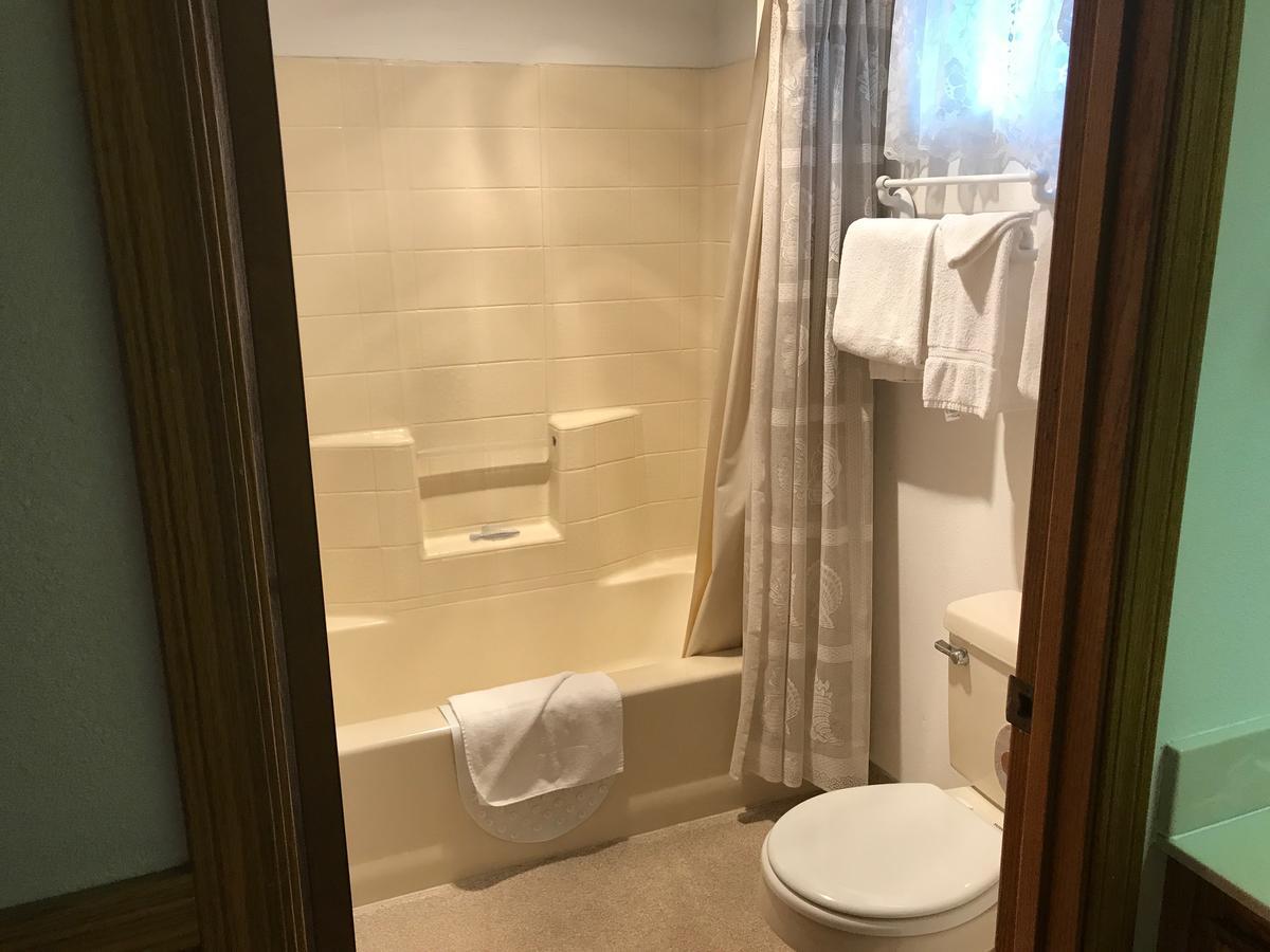 קאמבריה Captain'S Cove Inn מראה חיצוני תמונה